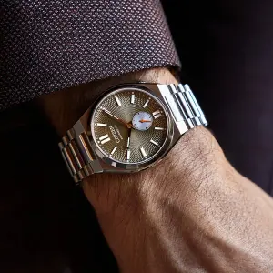 Citizen Tsuyosa Erkek Kol Saati – 40 mm – Çelik Kasa – Çelik Kordon – Altın Dokulu Kadran – Otomatik