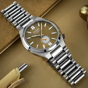 Citizen Tsuyosa Erkek Kol Saati – 40 mm – Çelik Kasa – Çelik Kordon – Altın Dokulu Kadran – Otomatik