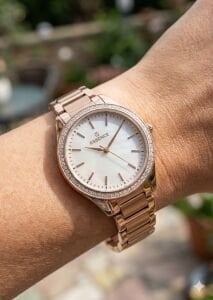 Essence Kadın Kol Saati | 36 mm Rose Gold Çelik Kasa, İnci Kadran, Taşlı Bezel, Zarif Tasarım