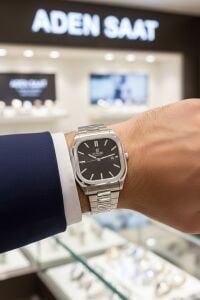 Reward Klasik Erkek Kol Saati | 42 mm Köşeli Çelik Kasa, Siyah Kadran, Çelik Kordon