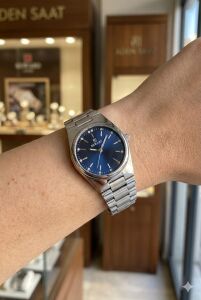 Reward Kadın Kol Saati | 32 mm Çelik Kasa, Lacivert Kadran, Taş Detaylı, Çelik Kordon