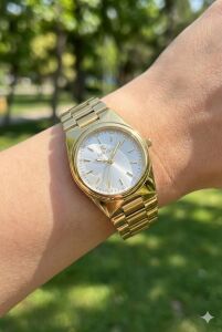 Reward Kadın Kol Saati | 32 mm Çelik Kasa, Altın Renk Çelik Kordon, Mineral Cam, 5ATM