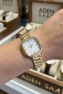 Reward Zarif Kadın Kol Saati | 22 mm Çelik Kasa, Kare Kadran, Altın Renk Çelik Kordon