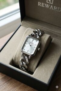 Reward Gümüş Renk Kadın Kol Saati | 22 mm Çelik Kasa, Dikdörtgen Kadran, Kalın Zincir Çelik Kordon