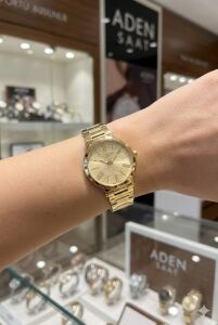 Lee Cooper Altın Renk Kadın Kol Saati | 30 mm Altın Renk Çelik Kasa, Çelik Kordon