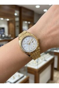 Lee Cooper Kadın Kol Saati | 30mm Altın Renk Çelik Kasa, Çelik Kordon, Beyaz Kadran