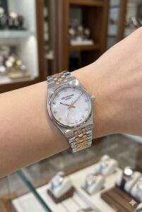 Lee Cooper Şık Tasarım Kadın Kol Saati | 30mm Çelik Kasa, Çift Renk Çelik Kordon, Mineral Cam