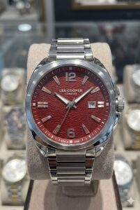 Lee Cooper Kırmızı Kadran Erkek Kol Saati | 46mm Çelik Kasa, Çelik Kordon, Takvimli