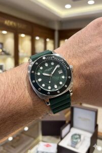 Lee Cooper Koyu Yeşil Spor Erkek Kol Saati | Yeşil Silikon Kordon, Takvimli Şık Tasarım