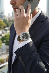 Lee Cooper Klasik Dual Time Erkek Kol Saati | 43 mm Çelik Kasa,  Siyah Deri Kordon, 5 ATM