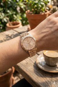 Slazenger Rose Gold Kadın Kol Saati | 36mm Rose Gold Çelik Kasa ve Çelik Kordon, 5 ATM