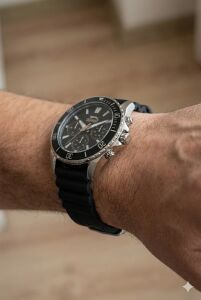 Slazenger 44mm Gümüş Kasa, Siyah Silikon Kordon, Multifonksiyon, Spor Erkek Kol Saati