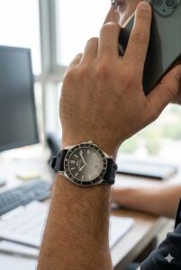 Slazenger 42mm Spor Erkek Kol Saati | Siyah Silikon Kordon, Mineral Cam, Takvimli, 5 ATM