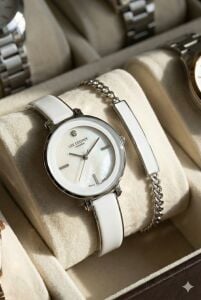 Lee Cooper Beyaz Renk Kadın Kol Saati | 32mm, Beyaz Kadranlı, Çelik Kordonlu - Bileklik Hediyeli