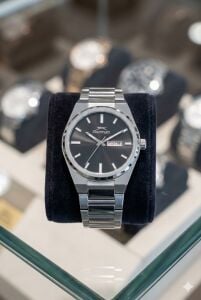 Slazenger Gümüş Renk Erkek Kol Saati | 41mm, Siyah Kadran, Paslanmaz Çelik, 10 ATM