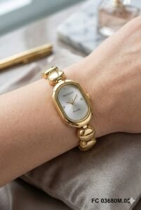 Ferrucci 33 mm Çelik Kasa Altın Renk Kordon Gümüş Kadran Klasik Kadın Kol Saati