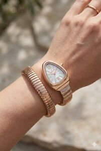 Essence 22 mm Çelik Kasa Rose Gold Çelik Kordon Sedef Kadran Kadın Kol Saati