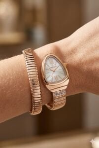 Essence 22 mm Çelik Kasa Rose Gold Çelik Kordon Sedef Kadran Kadın Kol Saati