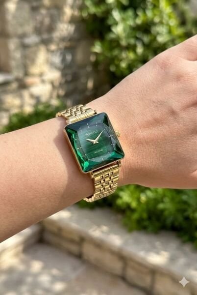 Ferrucci Altın Kare Kasa Kadın Kol Saati | 25 mm Çelik Kasa, Altın Metal Kordon, Yeşil Kadran