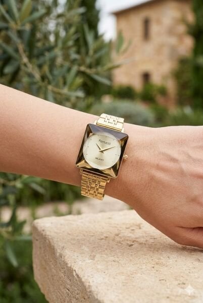 Ferrucci Altın Kare Kasa Kadın Kol Saati | 25 mm Çelik Kasa, Altın Metal Kordon, Altın Kadran