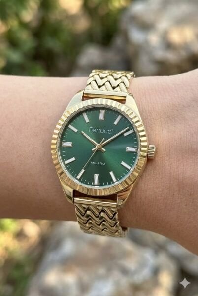 Ferrucci Altın Renk Kadın Kol Saati | 33 mm Çelik Kasa, Altın Metal Kordon, Yeşil Kadran