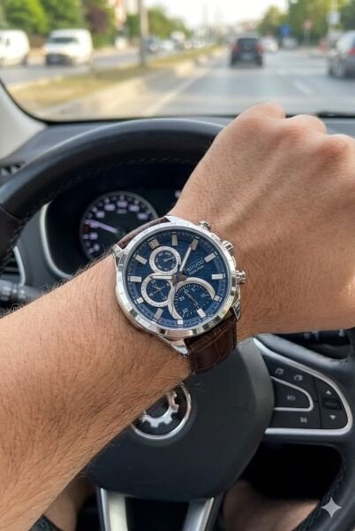 Ferrucci Spor ve Modern Kasa Erkek Kol Saati | 45 mm Çelik Kasa, Kahverengi Deri Kordon, Koyu Mavi Kadran
