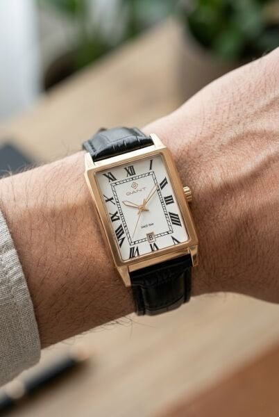 Gant Gold Dikdörtgen Kasa Erkek Kol Saati | 28.5 mm Çelik Kasa, Siyah Deri Kordon, Beyaz Kadran