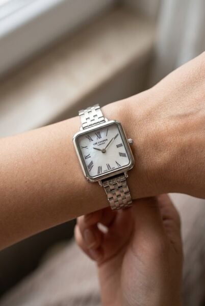 Lee Cooper Kare Kasa Kadın Kol Saati | 22 mm Çelik Kasa, Silver Çelik Kordon, Sedef Kadran