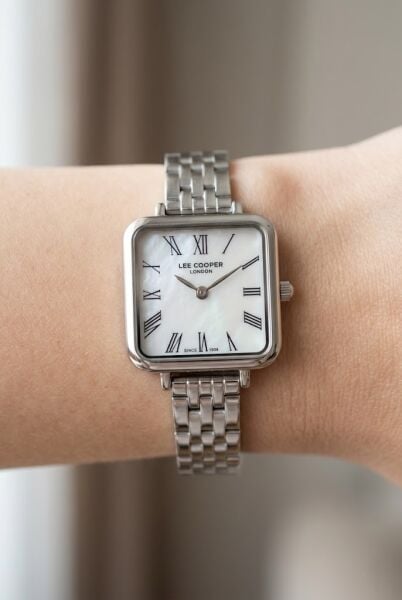Lee Cooper Kare Kasa Kadın Kol Saati | 22 mm Çelik Kasa, Silver Çelik Kordon, Sedef Kadran