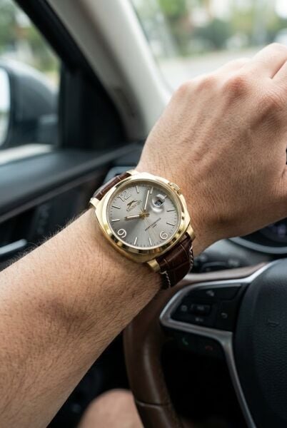 Slazenger Altın Kasa Erkek Kol Saati | 40 mm Kasa, Kahverengi Deri Kordon, Şık Tasarım