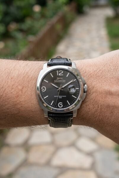 Slazenger Gümüş Kasa Siyah Deri Erkek Kol Saati | 40 mm Kasa, 10 ATM, Şık Tasarım