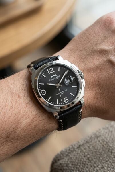 Slazenger Gümüş Kasa Siyah Deri Erkek Kol Saati | 40 mm Kasa, 10 ATM, Şık Tasarım