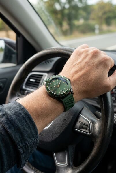 Lee Cooper Siyah-Yeşil Erkek Kol Saati | 45 mm Paslanmaz Çelik Kasa, Silikon Kordon