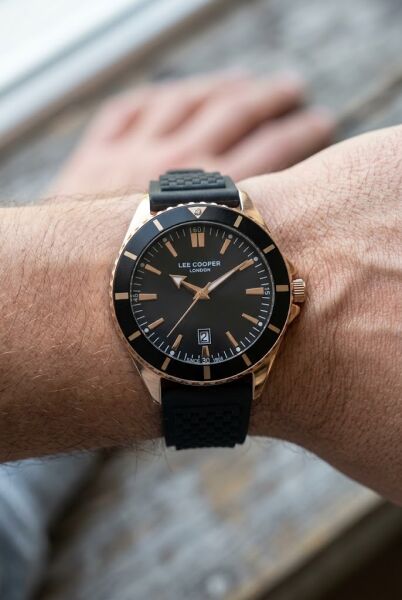 Lee Cooper Rosegold-Siyah Erkek Kol Saati | 45 mm Paslanmaz Çelik Kasa, Siyah Silikon Kordon