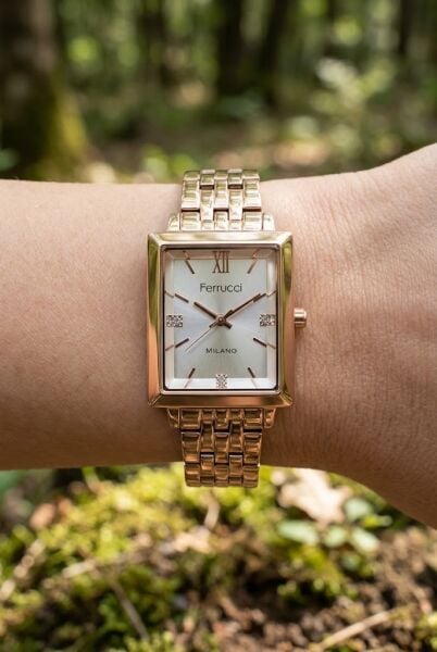 Ferrucci Rose Gold Kare Kasa Kadın Kol Saati | 30 mm Çelik Kordon, Modern ve Şık Tasarım
