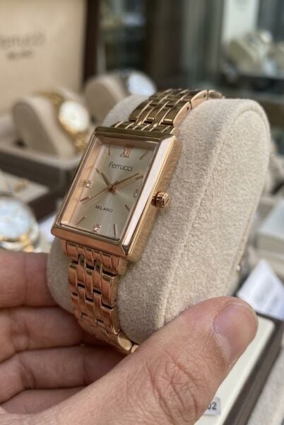 Ferrucci Rose Gold Kare Kasa Kadın Kol Saati | 30 mm Çelik Kordon, Modern ve Şık Tasarım