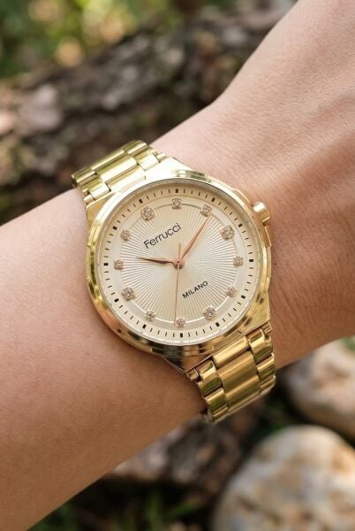 Ferrucci Lüks Görünümlü Altın Kadın Kol Saati | 34 mm Çelik Kordon, Taş Detaylı Kadran