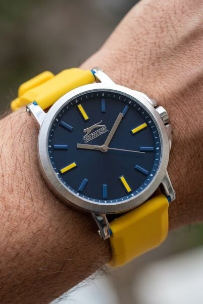 Slazenger Sportif ve Modern Erkek Kol Saati | 48 mm Paslanmaz Çelik Kasa, Sarı Silikon Kordon