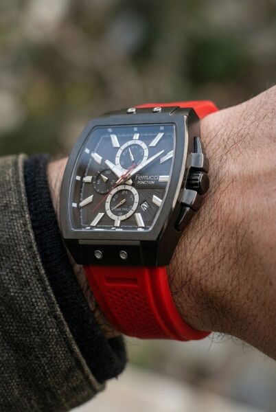 Ferrucci Sportif ve Modern Erkek Kol Saati | 42 mm Siyah Çelik Kasa, Kırmızı Silikon Kordon