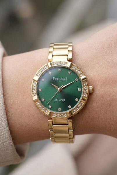 Ferrucci Lüks Görünümlü Altın Kadın Kol Saati | 33 mm Çelik Kordon, Taş Detaylı Yeşil Kadran