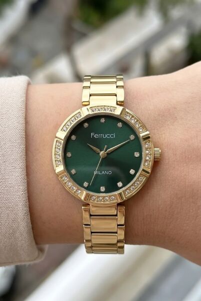 Ferrucci Lüks Görünümlü Altın Kadın Kol Saati | 33 mm Çelik Kordon, Taş Detaylı Yeşil Kadran