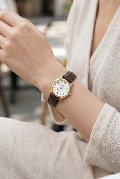 Casio Vintage Klasik Kadın Kol Saati | 23 mm Altın Renk Kasa, Kahverengi Deri Kordon