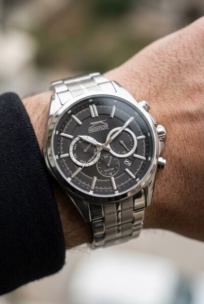 Slazenger Klasik ve Sportif Erkek Kol Saati | 44 mm Paslanmaz Çelik Kordon, Siyah Kadran