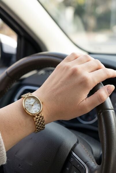 Ferrucci Vintage Zarif Kadın Kol Saati | 21 mm Altın Çelik Kordon, Oval Tasarım, Gümüş Kadran