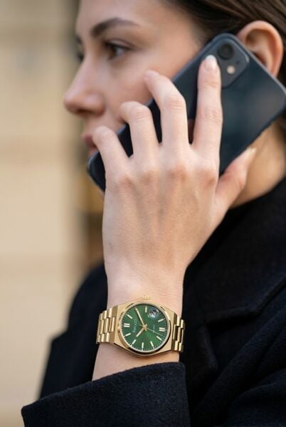 Ferrucci Vintage Lüks Görünümlü Kadın Kol Saati | 34 mm Altın Çelik Kordon, Yeşil Kadran, Takvimli